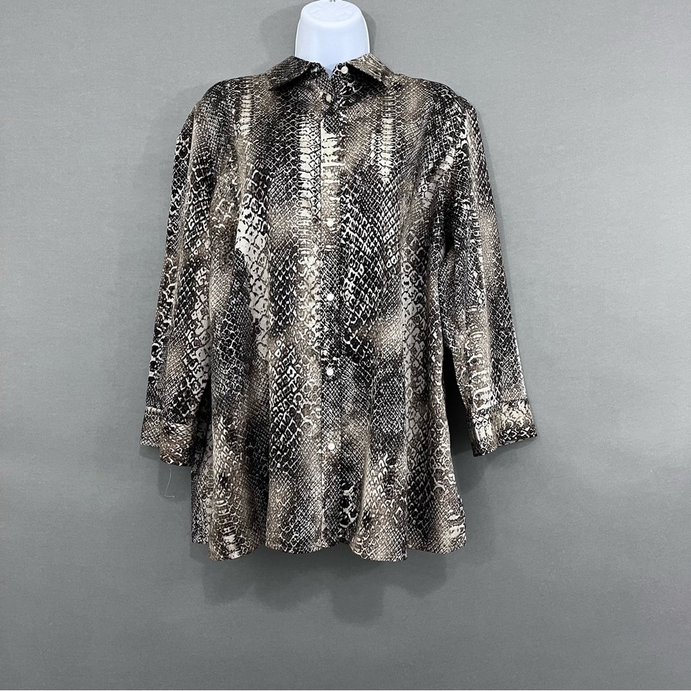 Lauren Ralph Lauren Tan Reptile Button Front 3/4 Sleeve Shirt